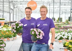 Cousins Daan and Freek Hendriks together with the Quinty. "It remains the enthusiast with the growers. Again this FlowerTrails".
